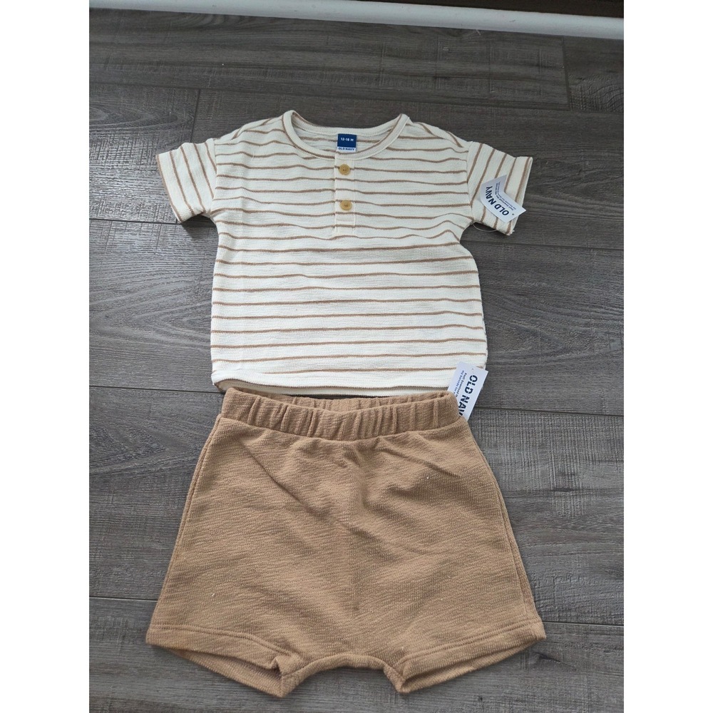 Old navy baby boy outfit 12-18 mos